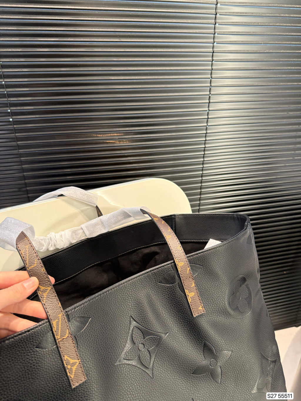 Louis Vuitton LV Fashiona Practical Tote Bag 44x33cm